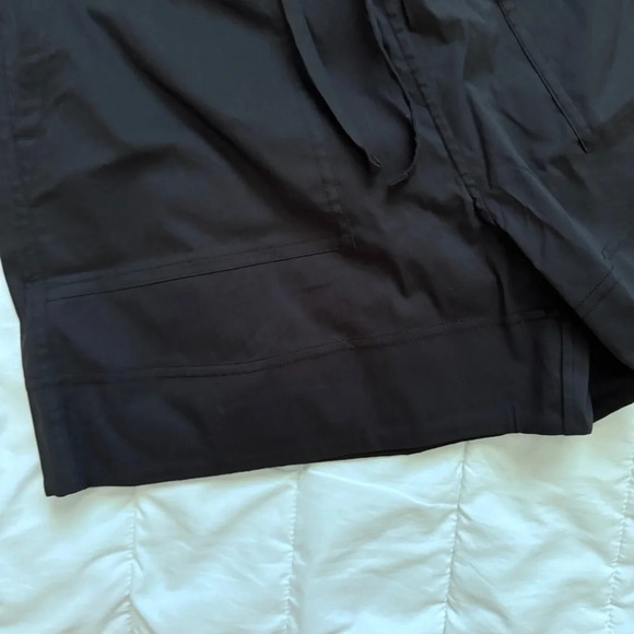 🆕🖤 Lululemon Cotton Blend Poplin High Rise Shorts - Black - Picture 7 of 9